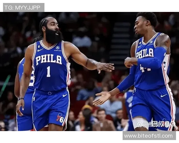 热火与快船激战正酣NBA赛场上演精彩对决引发球迷热议